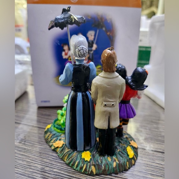 SOLD - Department 56 A Grimsly Family - Picture 7 of 8